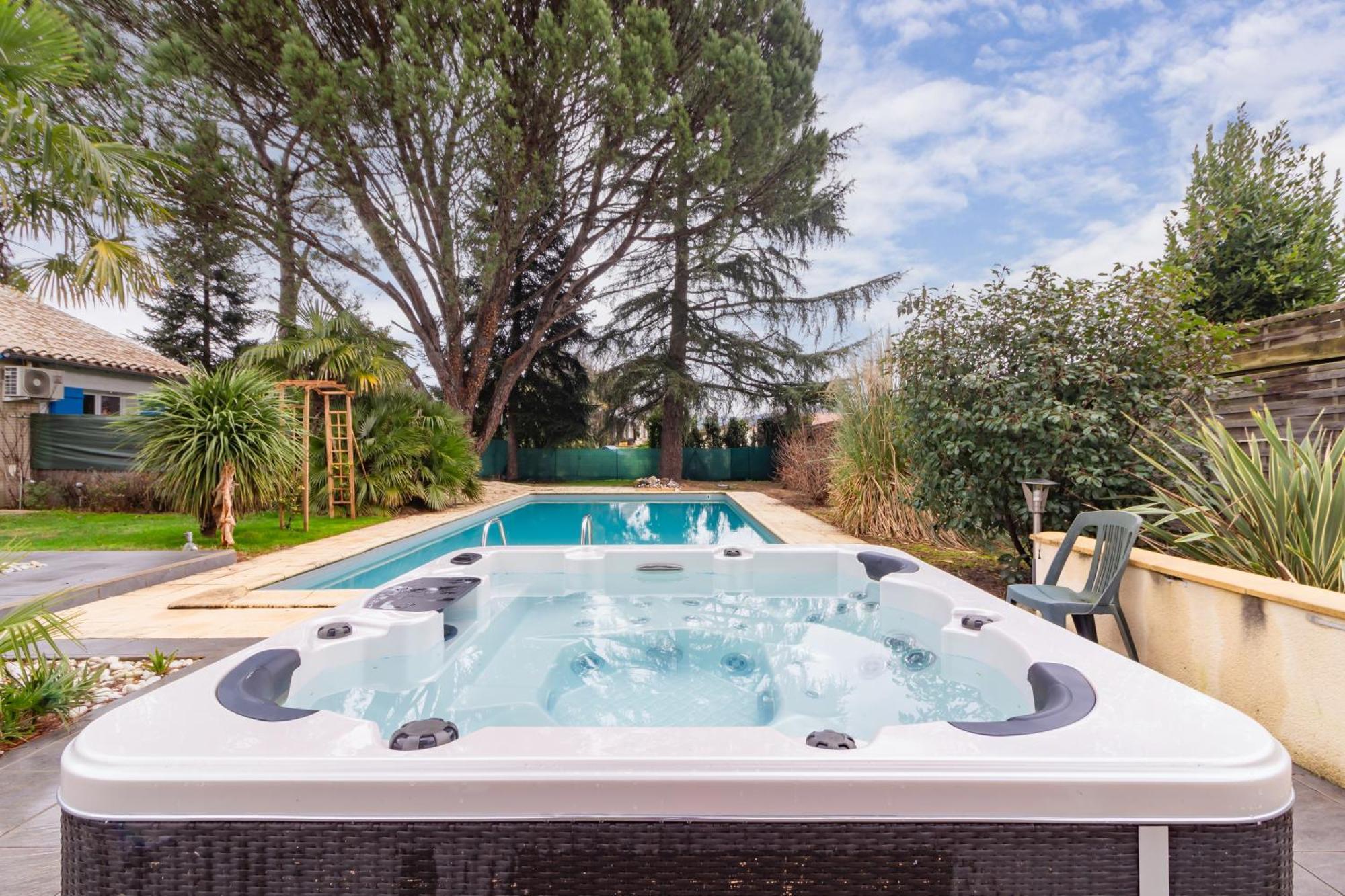Villa & Spa-Sauna-Piscine-Massages Du "Nirvana Vivant" Biars-sur-Cere Luaran gambar