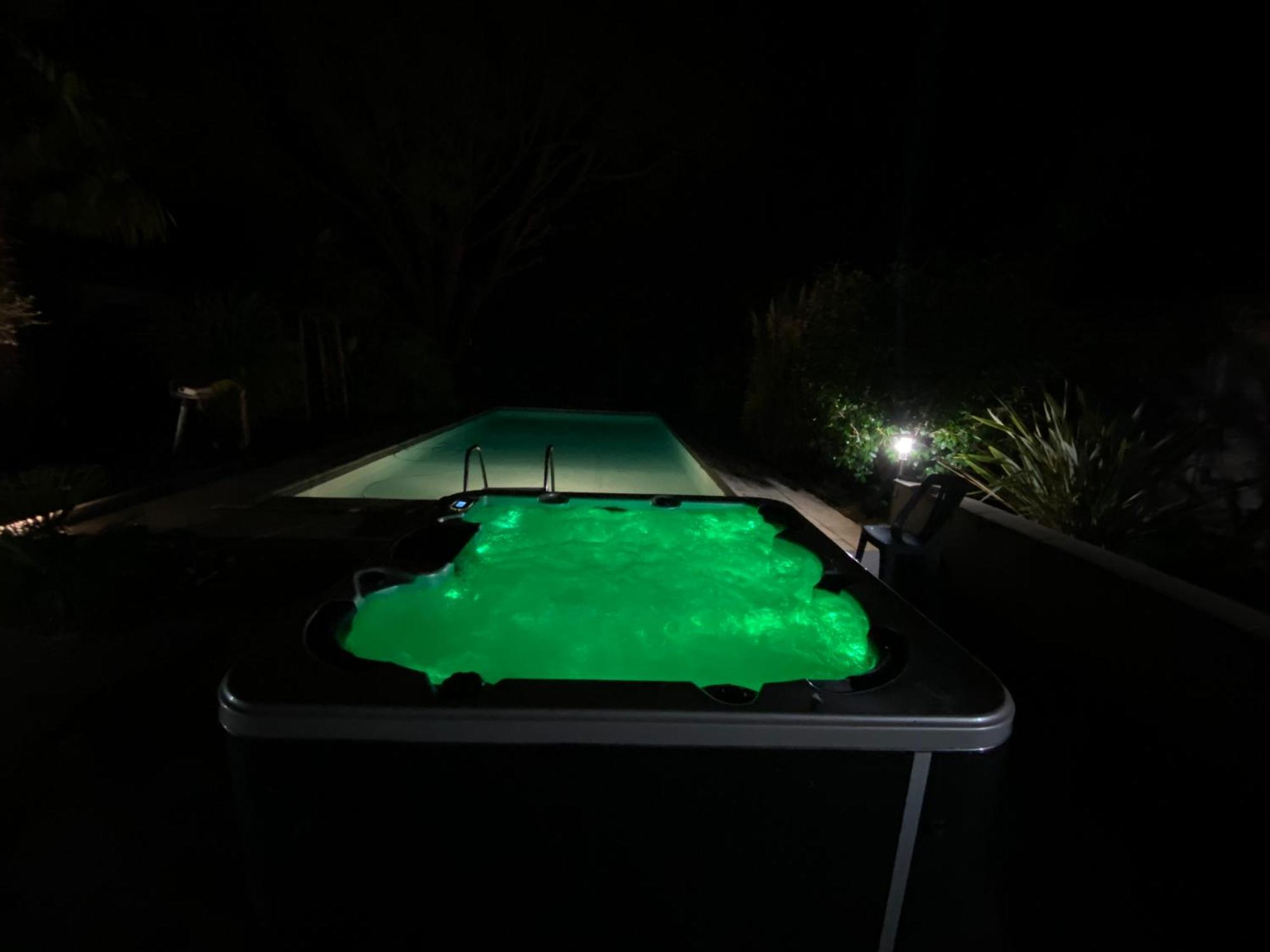 Villa & Spa-Sauna-Piscine-Massages Du "Nirvana Vivant" Biars-sur-Cere Luaran gambar